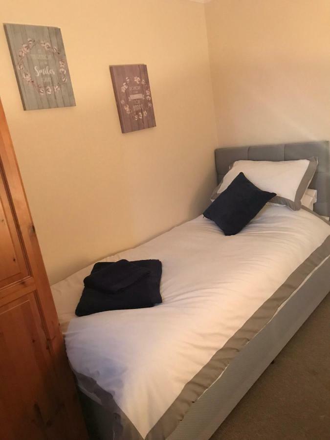 Hinckley Home Sleeps 5 Complete House เลสเตอร์ ภายนอก รูปภาพ